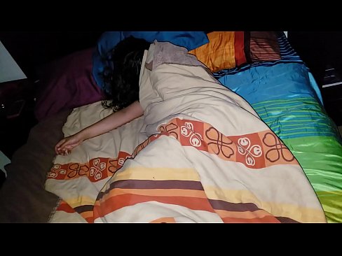 ❤️ Üvey oğul, genç üvey annesini uyurken azarlıyor. ❤❌ Ev yapımı porno tr.porn-evooli.ru ❌️❤